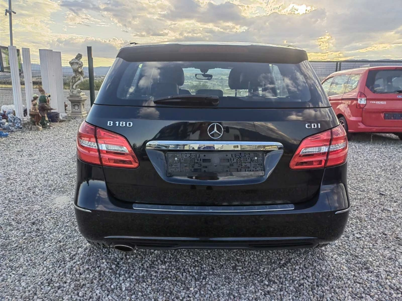 Mercedes-Benz B 180 2.0CDI, снимка 7 - Автомобили и джипове - 52316164