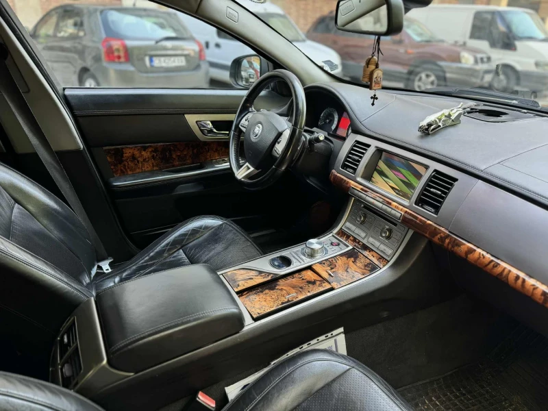 Jaguar Xf, снимка 8 - Автомобили и джипове - 51383791