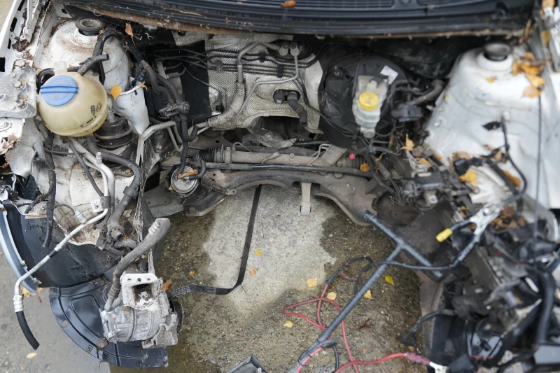 Skoda Fabia Fabia 1.6 TDI КАТАСТРОФИРАЛ, снимка 15 - Автомобили и джипове - 52559687