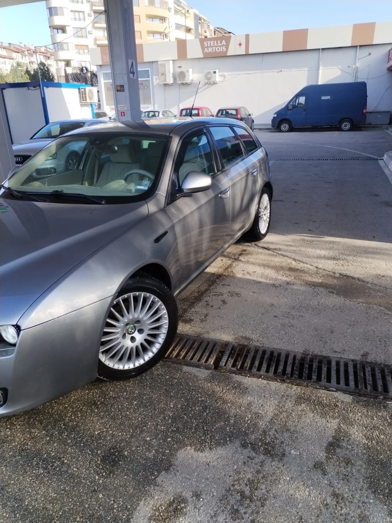 Alfa Romeo 159 sportwagon, снимка 3 - Автомобили и джипове - 52789673