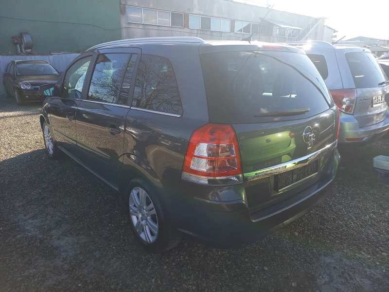Opel Zafira КАТО НОВА, FACELIFT, ВСИЧКИ ЕКСТРИ, 1.8i 140 К.С, , снимка 6 - Автомобили и джипове - 53113159