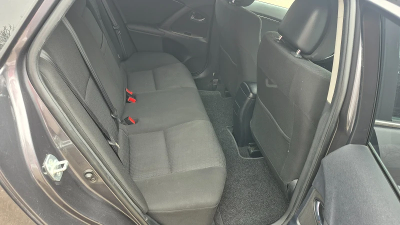 Toyota Avensis 2.0d4d 126 к.с. Германия, снимка 11 - Автомобили и джипове - 53428658