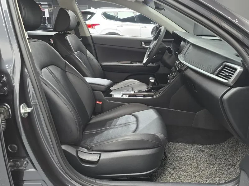 Kia K5 2.0 Luxury - САМО 30% АВАНС, снимка 11 - Автомобили и джипове - 55796072