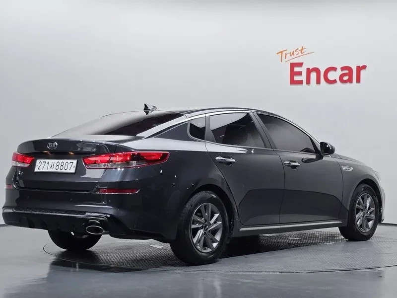 Kia K5 2.0 Luxury - САМО 30% АВАНС, снимка 2 - Автомобили и джипове - 55796072