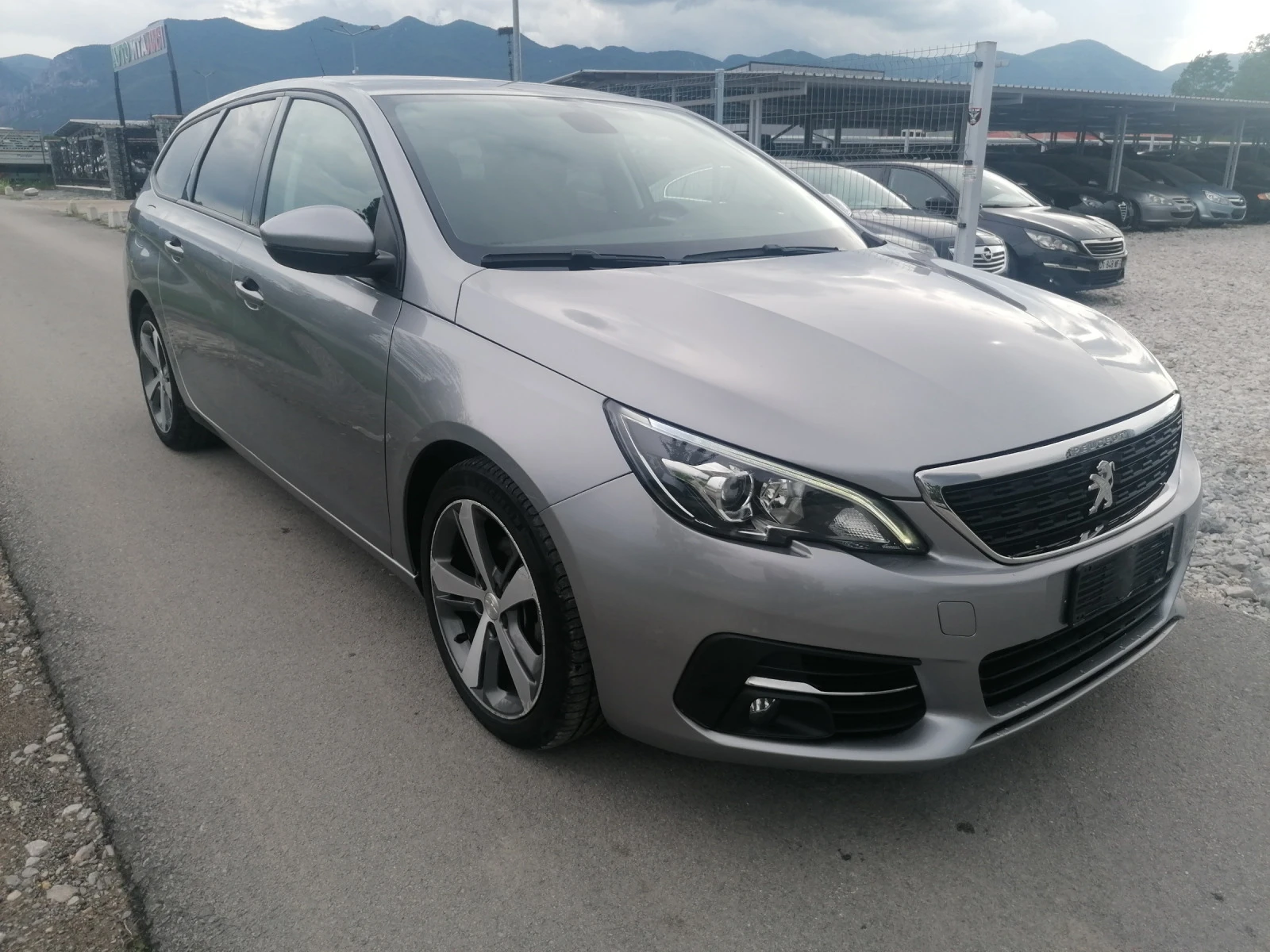 Peugeot 308 Face - изображение 8