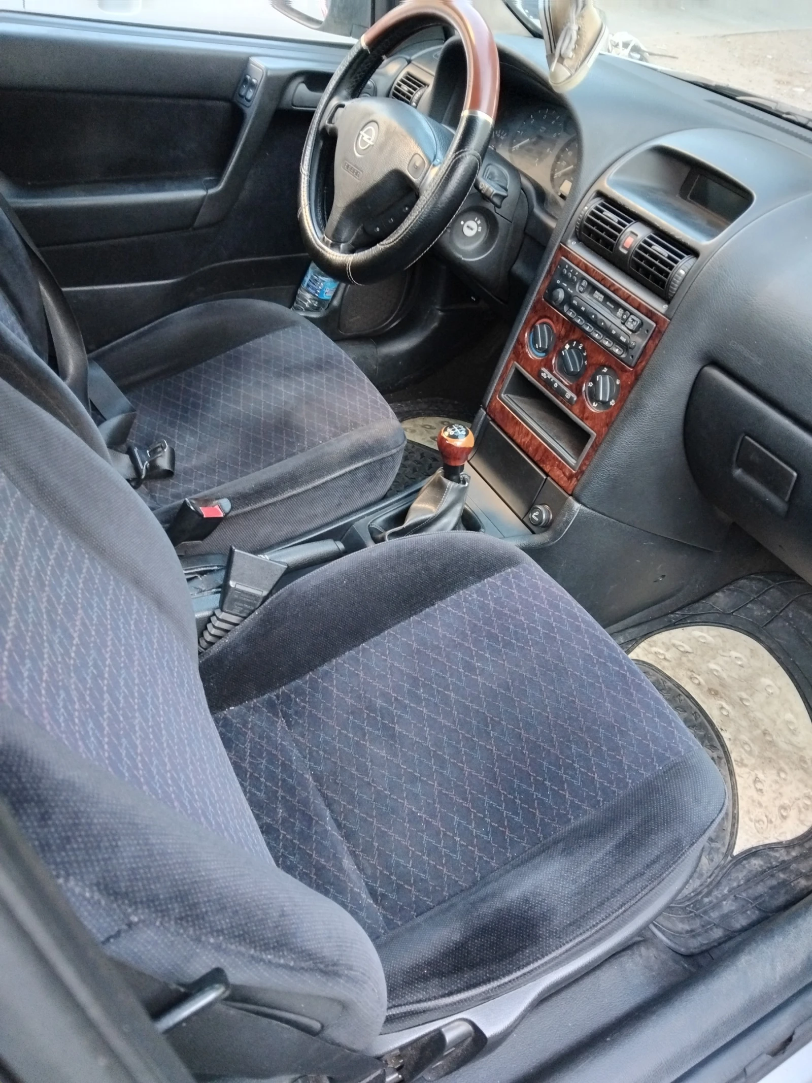 Opel Astra 1.4 16V - изображение 9
