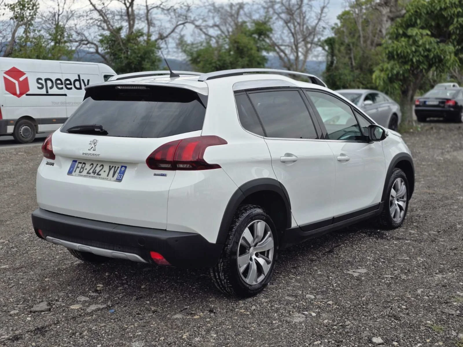 Peugeot 2008 1.5 BLUE HDI - изображение 8