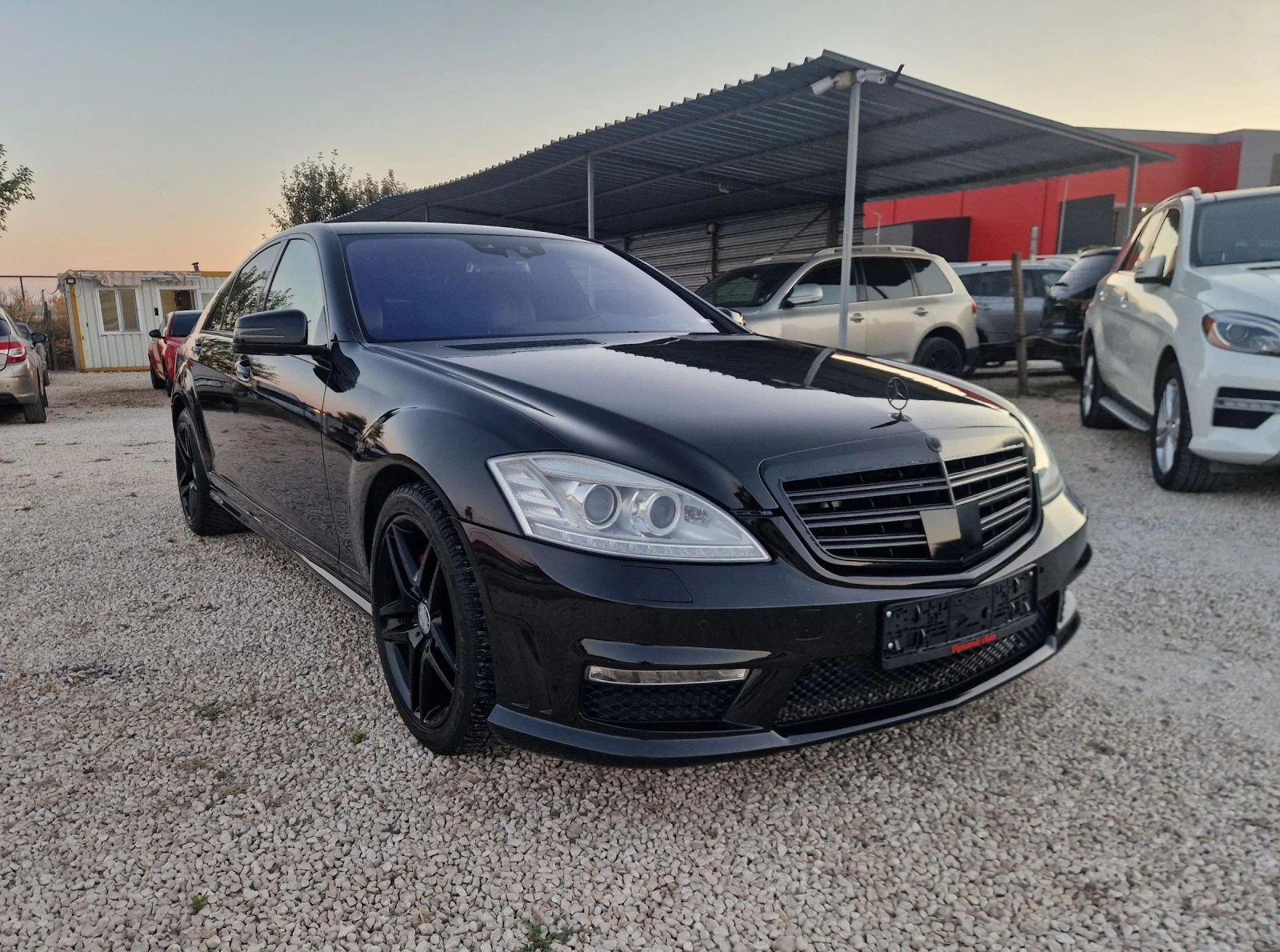 Mercedes-Benz S 350 Facelift / Регистриран /Обслужен /Лизинг Бартер  - изображение 3
