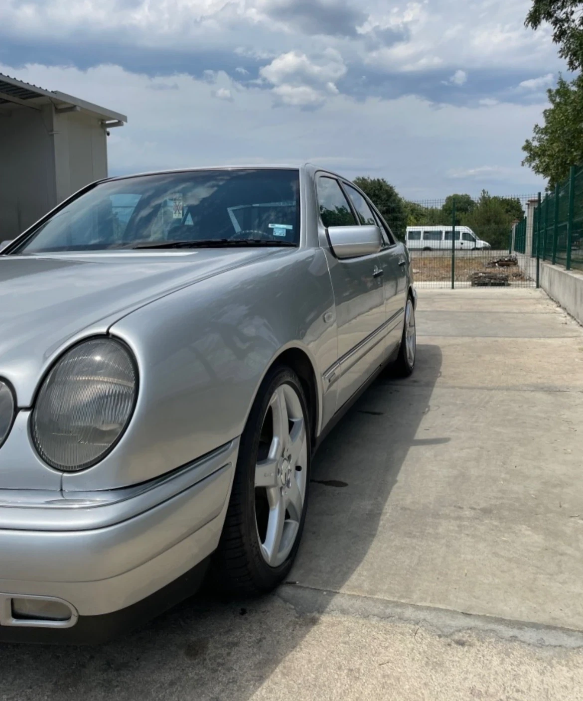 Mercedes-Benz E 300 | Mobile.bg — изображение 4