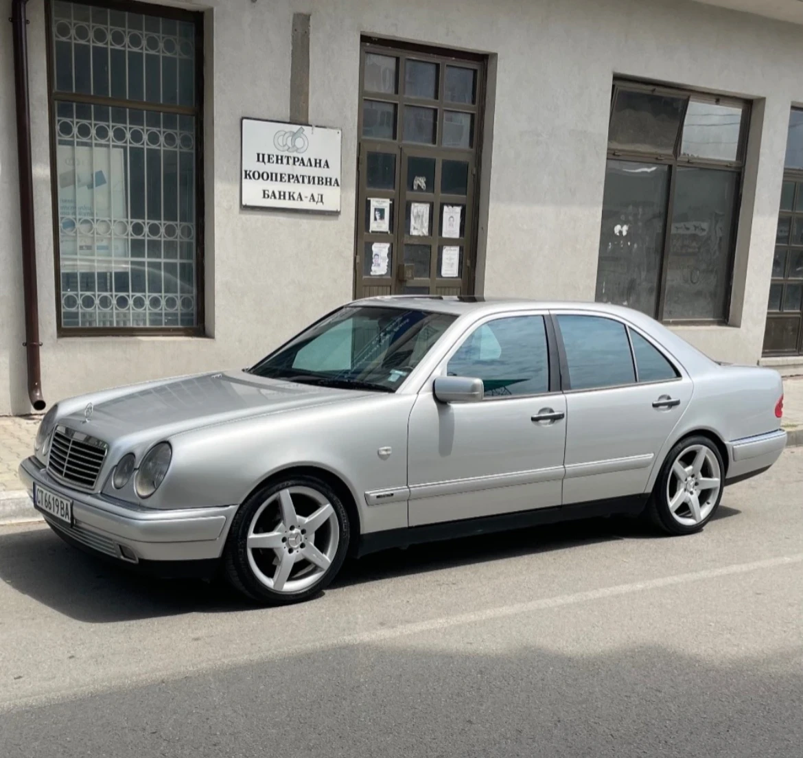 Mercedes-Benz E 300 | Mobile.bg — изображение 6