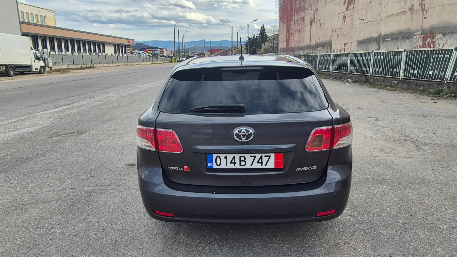 Toyota Avensis 2.0d4d 126 к.с. Германия, снимка 7 - Автомобили и джипове - 53428658
