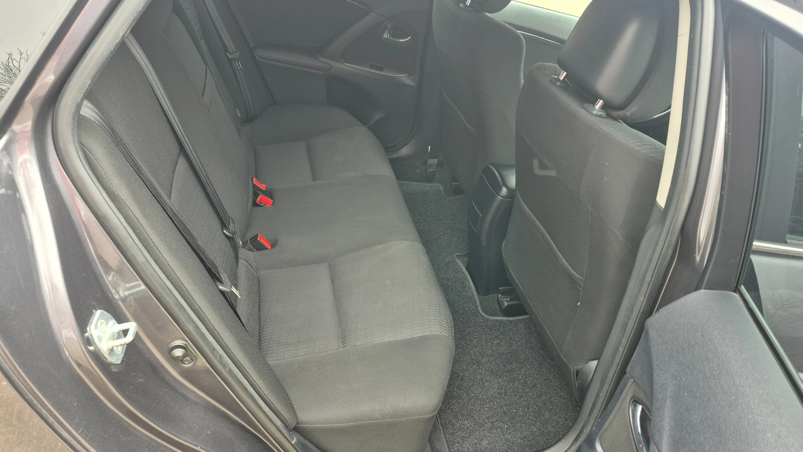 Toyota Avensis 2.0d4d 126 �.�. �������� | Mobile.bg � ����������� 11