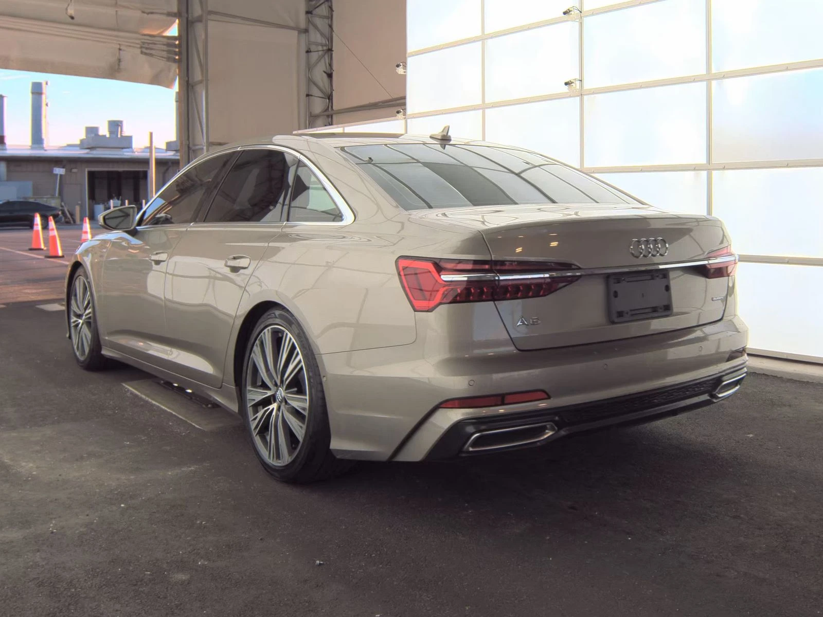 Audi A6 55TFSI* MATRIX* ДИГИТАЛНО* ТАБЛО* BANG* OLUFSEN*  - изображение 4