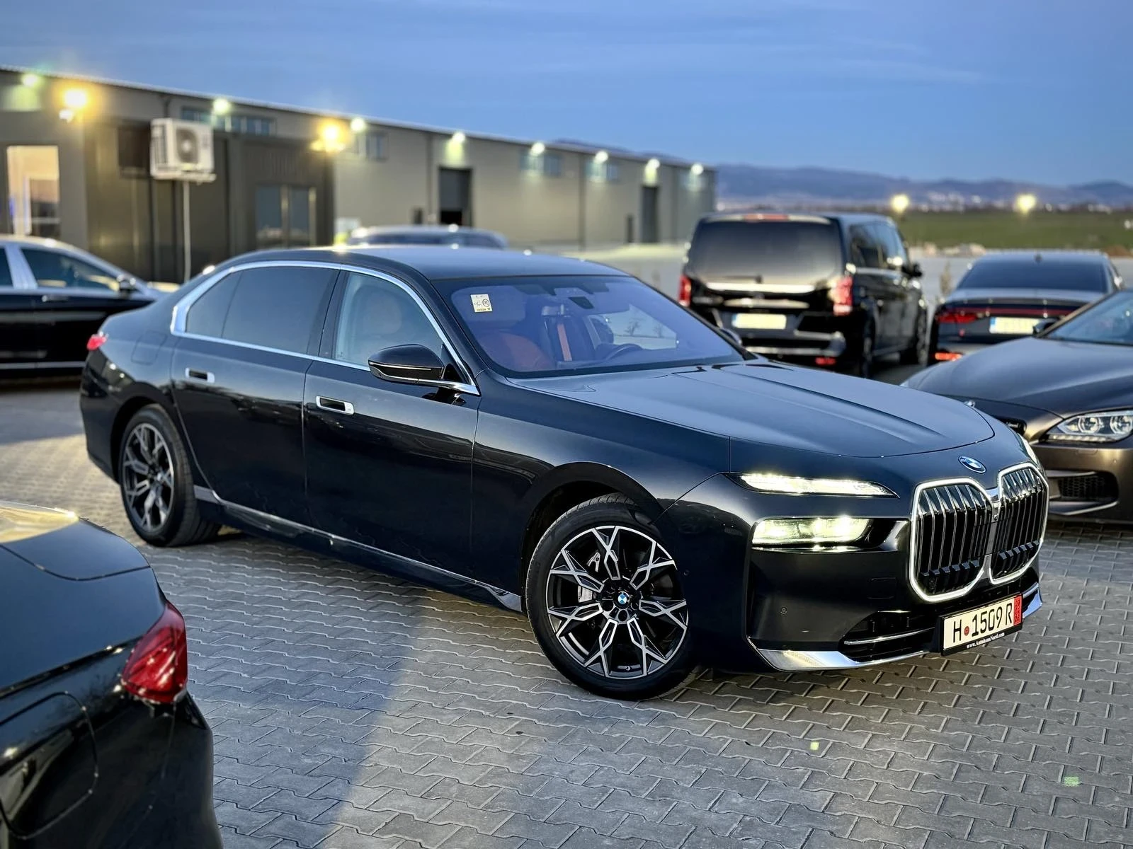 BMW 740 Crystal Long individual , снимка 5 - Автомобили и джипове - 53786353