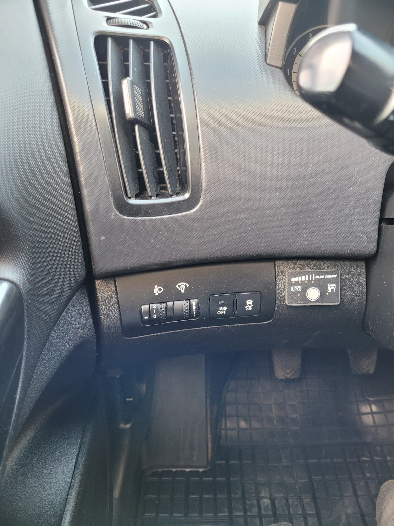 Kia Ceed 1400, снимка 4 - Автомобили и джипове - 53861244