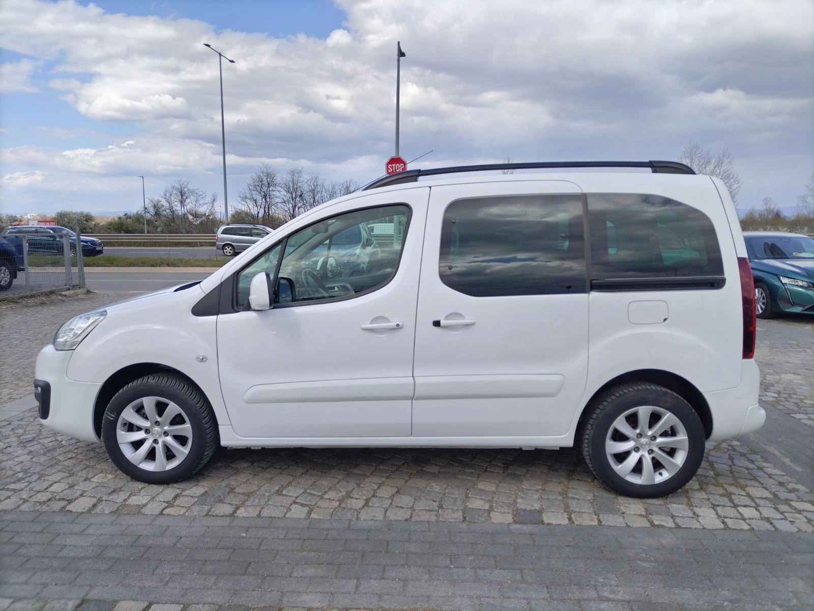 Peugeot Partner 1.6 HDI/120к.с., снимка 8 - Автомобили и джипове - 54149095