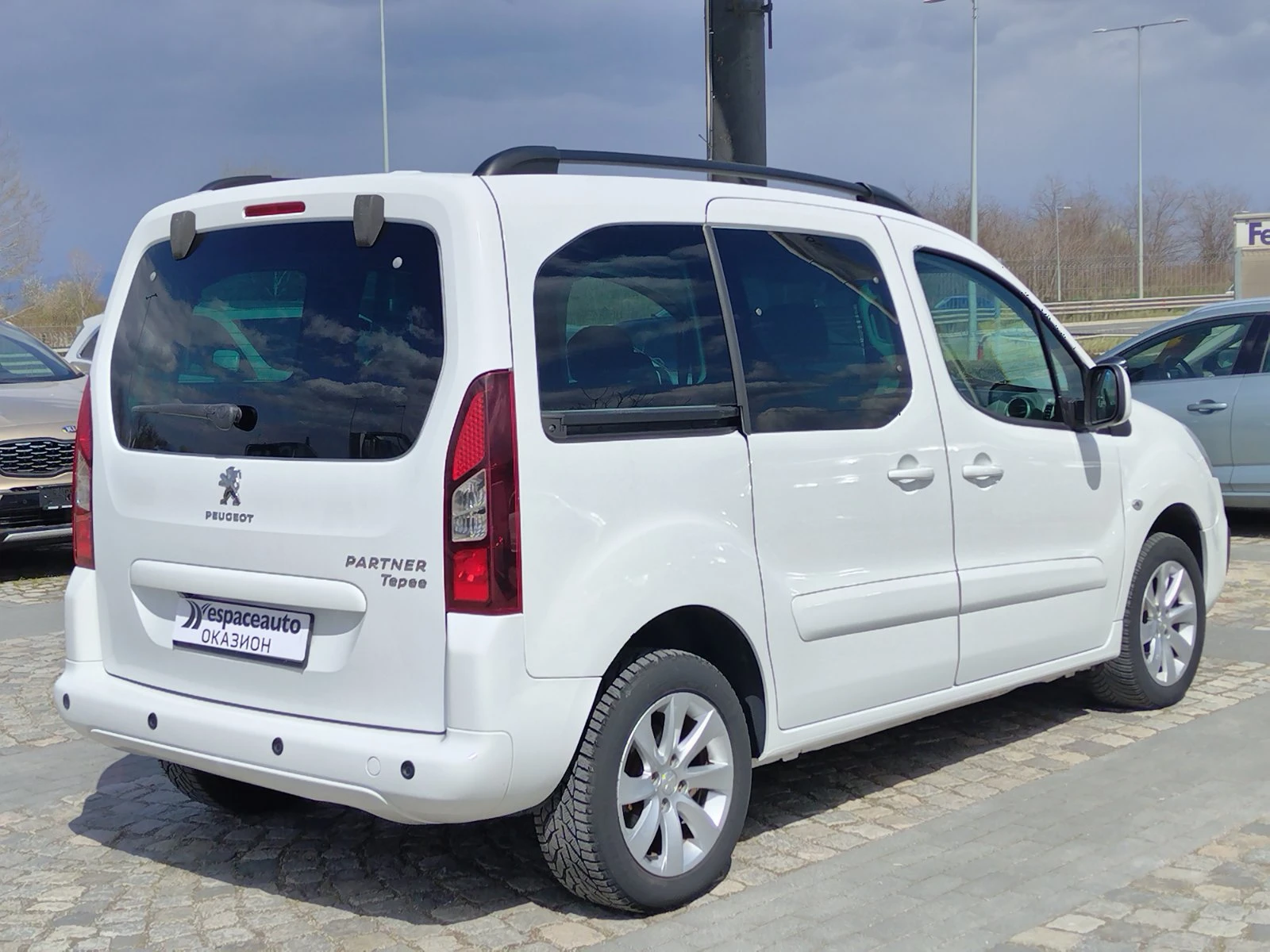 Peugeot Partner 1.6 HDI/120к.с., снимка 4 - Автомобили и джипове - 54149095