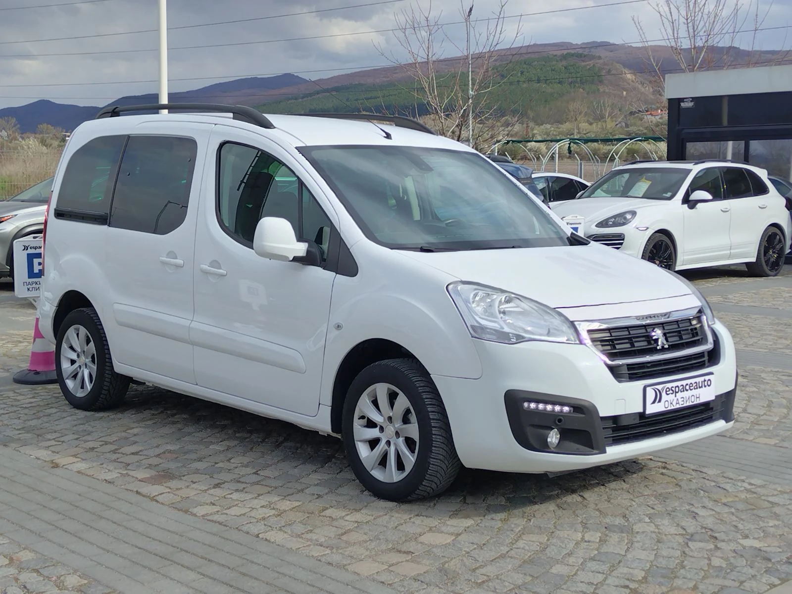 Peugeot Partner 1.6 HDI/120к.с., снимка 3 - Автомобили и джипове - 54149095