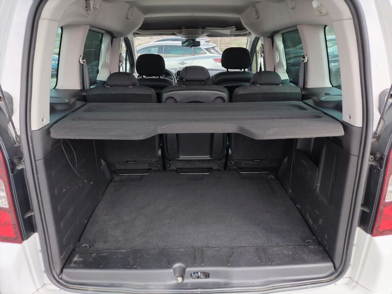 Peugeot Partner 1.6 HDI/120к.с., снимка 17 - Автомобили и джипове - 54149095