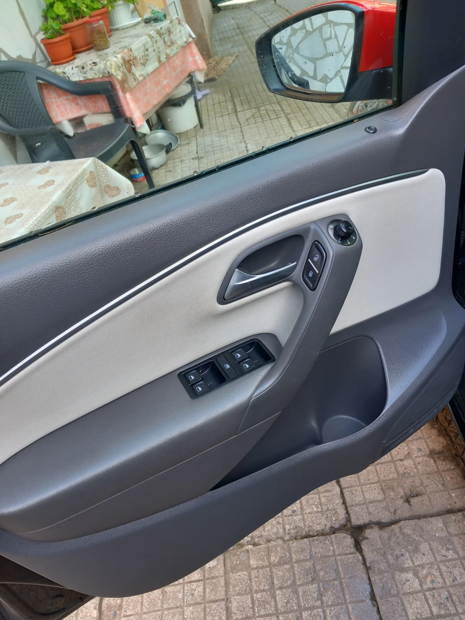 VW Polo 1.2i, снимка 7 - Автомобили и джипове - 54751690