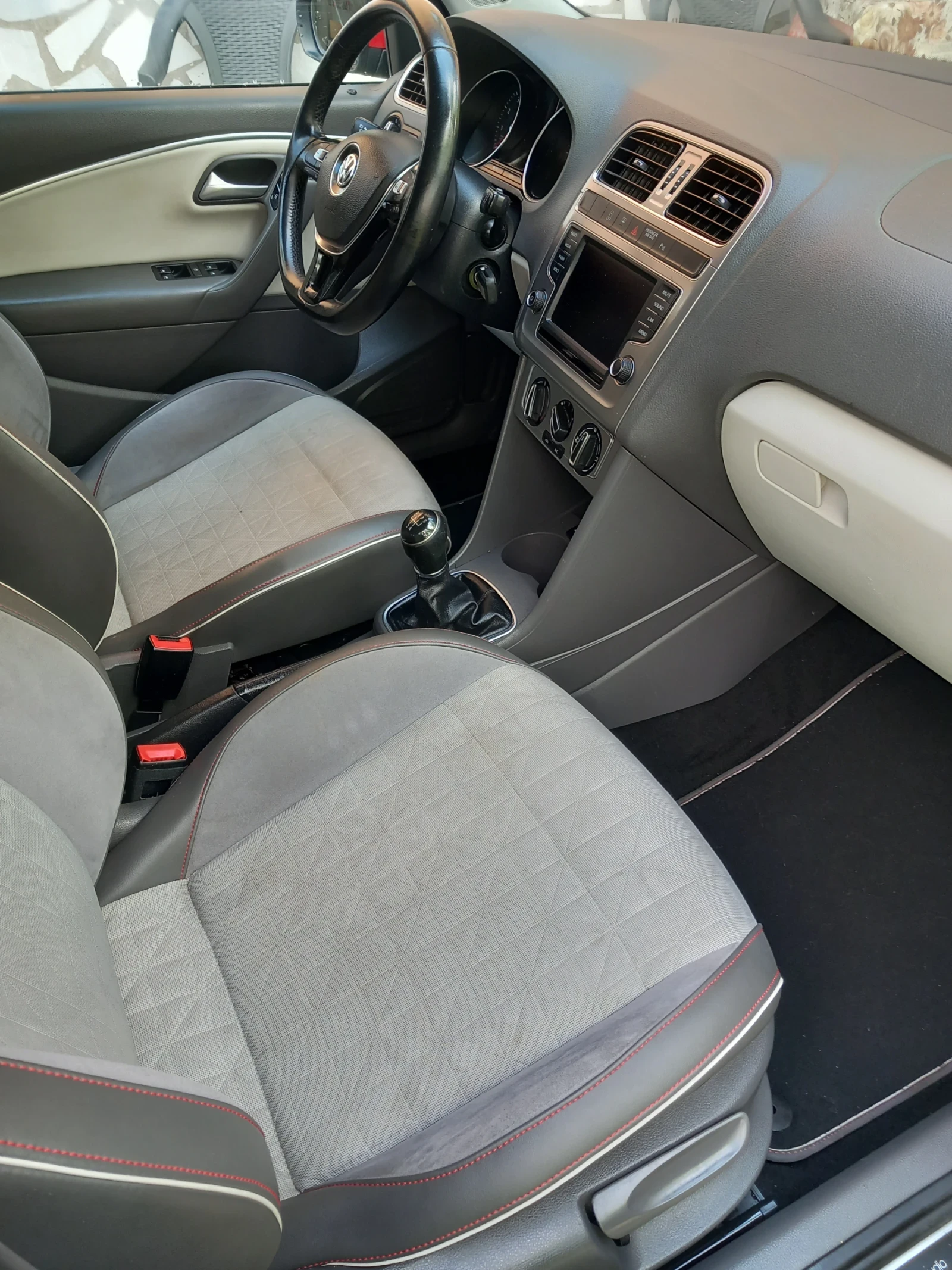 VW Polo 1.2i, снимка 6 - Автомобили и джипове - 54751690