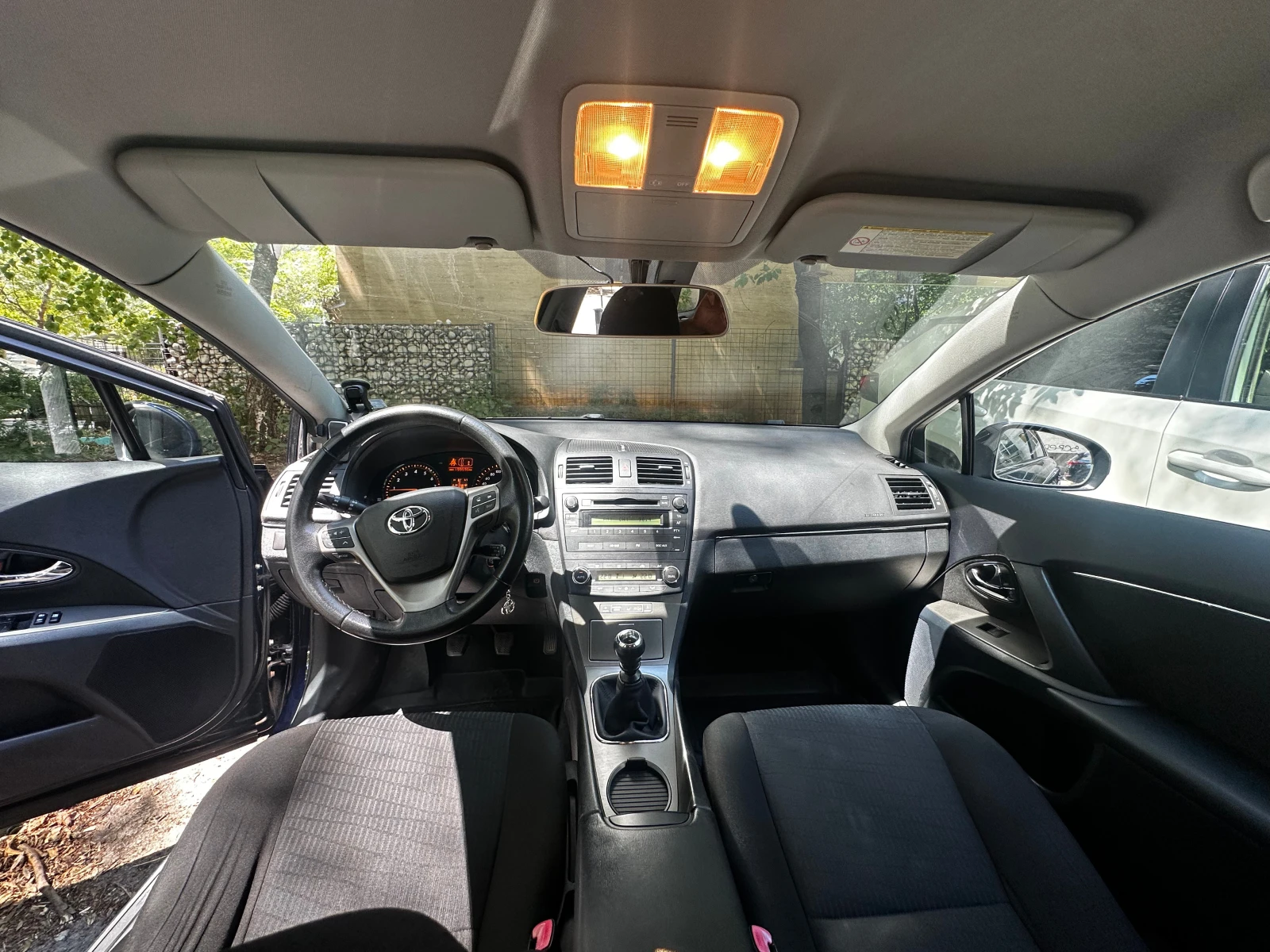 Toyota Avensis, снимка 9 - Автомобили и джипове - 55459737