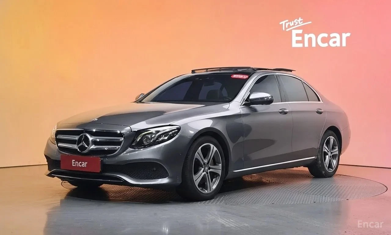 Mercedes-Benz E 300 E300 4MATIC Avantgarde | HUD | 360  камера | 