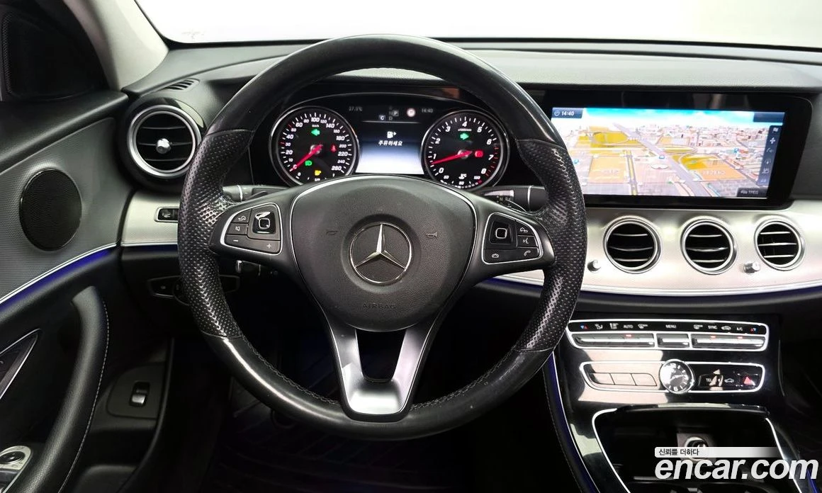 Mercedes-Benz E 200 E200 Avantgarde, снимка 13 - Автомобили и джипове - 56122924