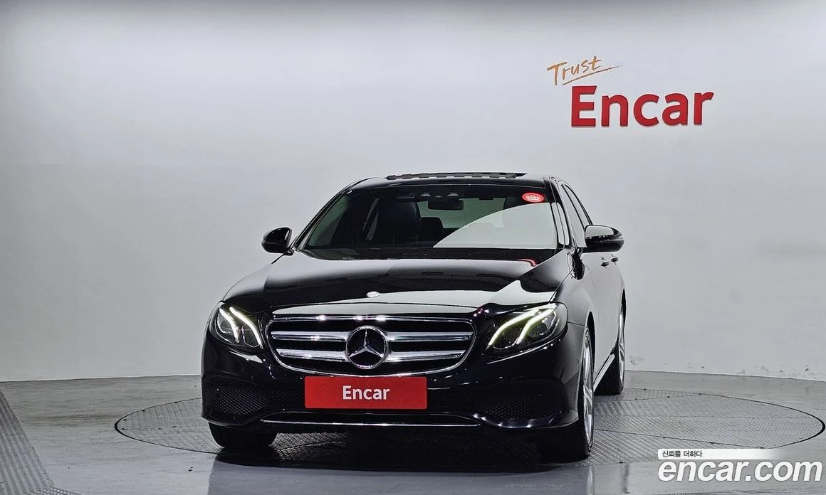 Mercedes-Benz E 200 E200 Avantgarde, снимка 3 - Автомобили и джипове - 56122924