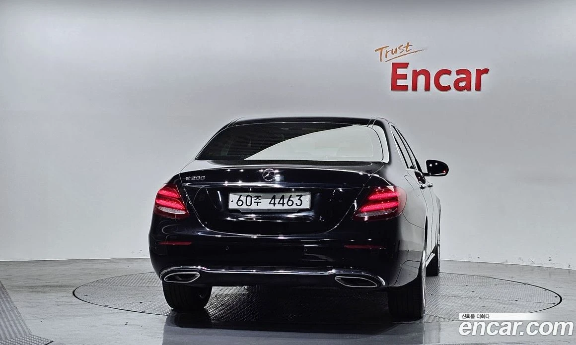 Mercedes-Benz E 200 E200 Avantgarde, снимка 4 - Автомобили и джипове - 56122924