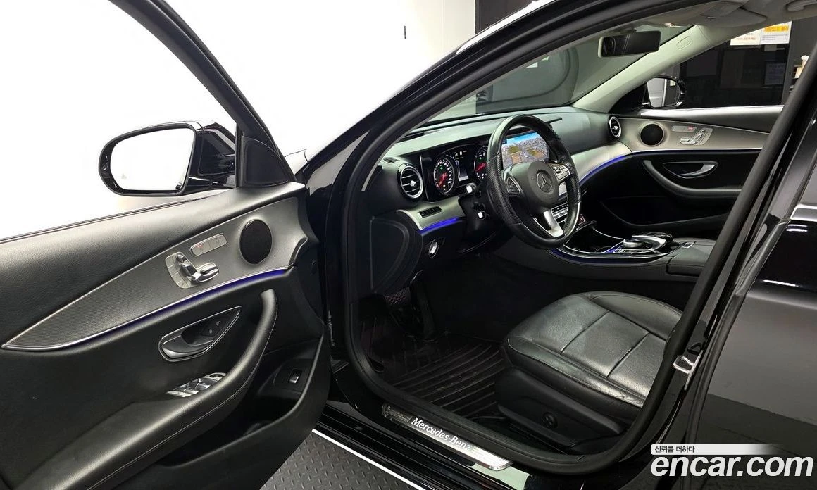 Mercedes-Benz E 200 E200 Avantgarde, снимка 10 - Автомобили и джипове - 56122924