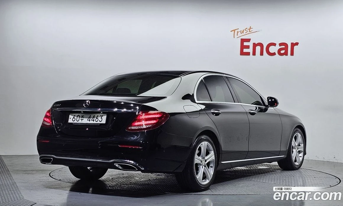 Mercedes-Benz E 200 E200 Avantgarde, снимка 2 - Автомобили и джипове - 56122924