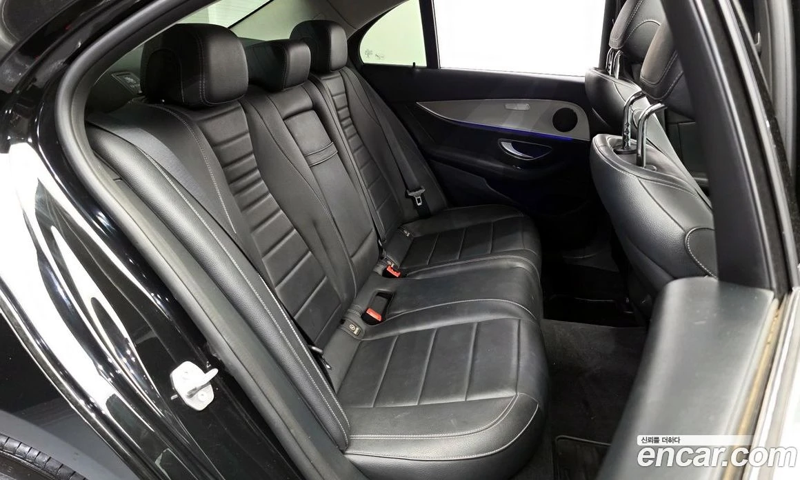 Mercedes-Benz E 200 E200 Avantgarde, снимка 12 - Автомобили и джипове - 56122924