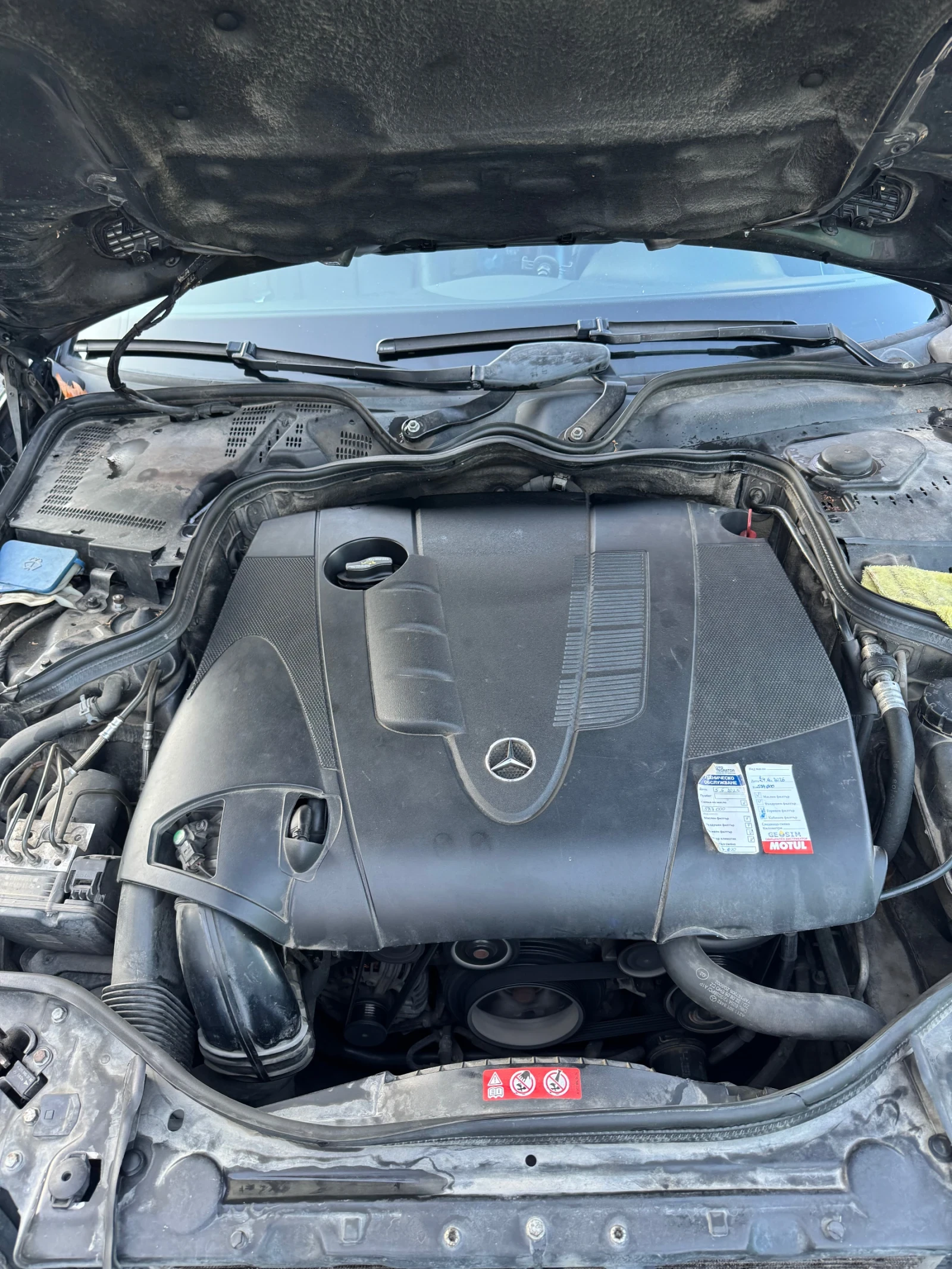 Mercedes-Benz E 220, снимка 12 - Автомобили и джипове - 56155760