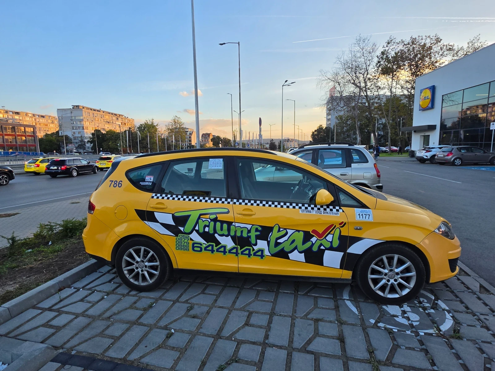 Seat Altea SEAT ALTEA XL, снимка 2 - Автомобили и джипове - 56330020
