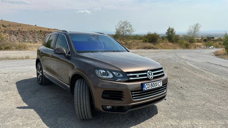 VW Touareg 3.0TDI//R-Line/4MOTION/FullMax, снимка 3 - Автомобили и джипове - 47168526