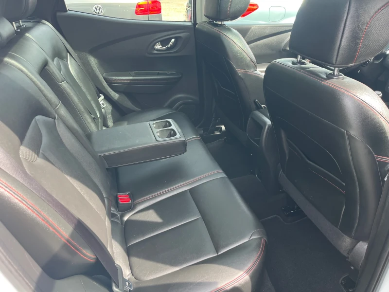 Renault Kadjar 1.2 16V Turbo Swiss Edition, 130 HP, снимка 8 - Автомобили и джипове - 51452271