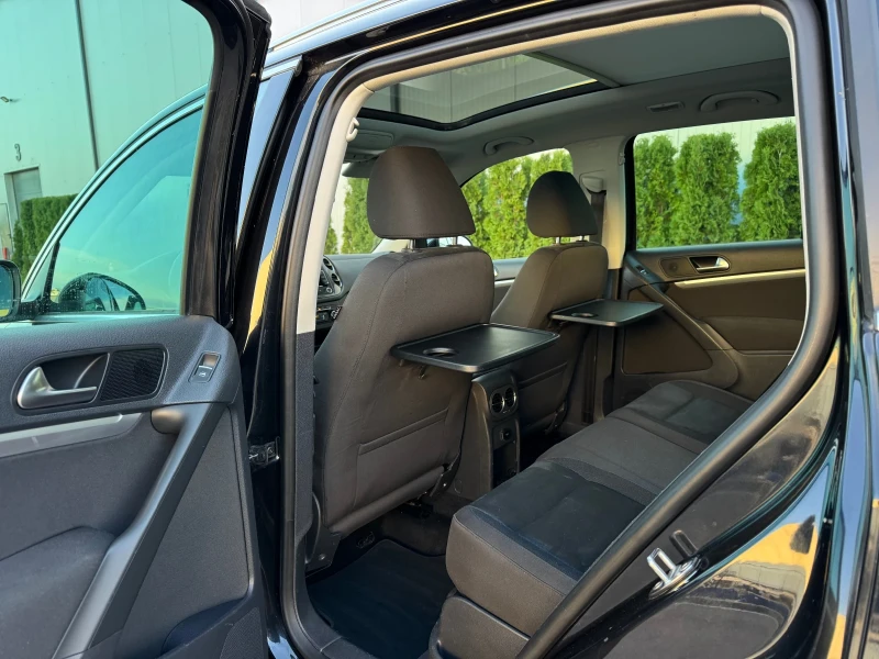 VW Tiguan 2.0TSI 4Motion/DSG/Sport&Style/ШВЕЙЦАРИЯ!!!, снимка 14 - Автомобили и джипове - 52684916
