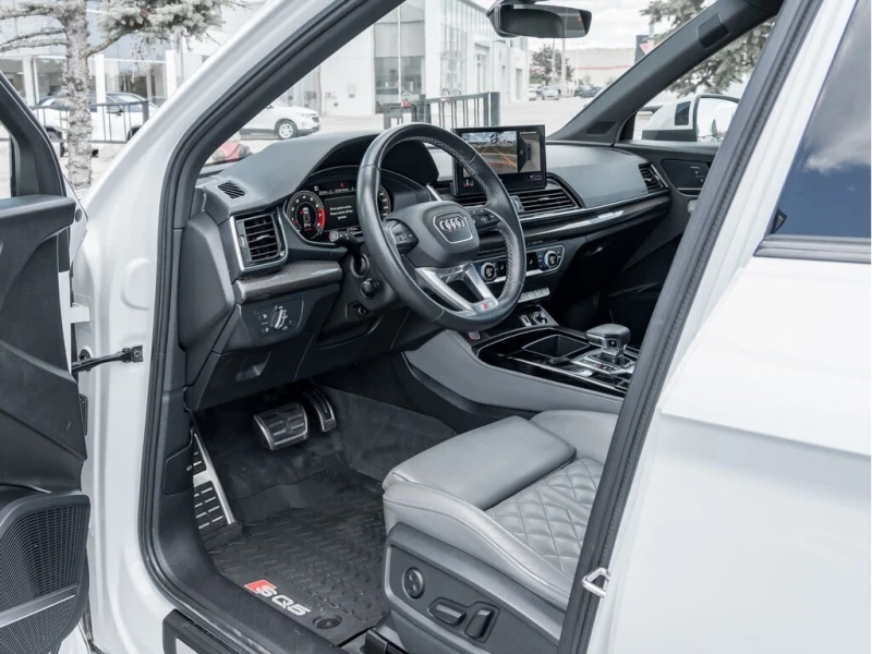 Audi SQ5 * 3.0T Technik Panoroof | Bang & Olufsen | Nav | H, снимка 8 - Автомобили и джипове - 53045273