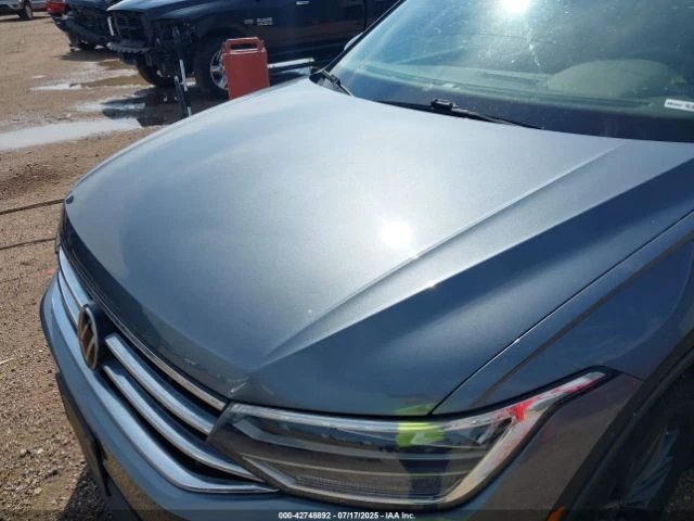 VW Tiguan 2.0T SE | Mobile.bg   6