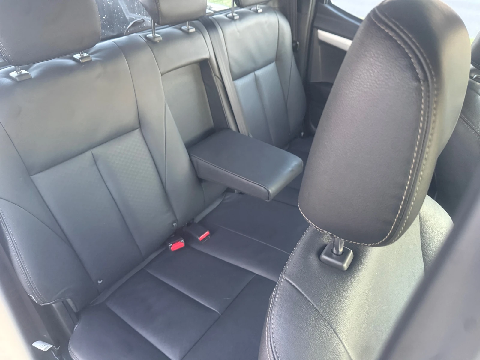 Isuzu D-max 2.5 44 AUT. NAVI  | Mobile.bg   11