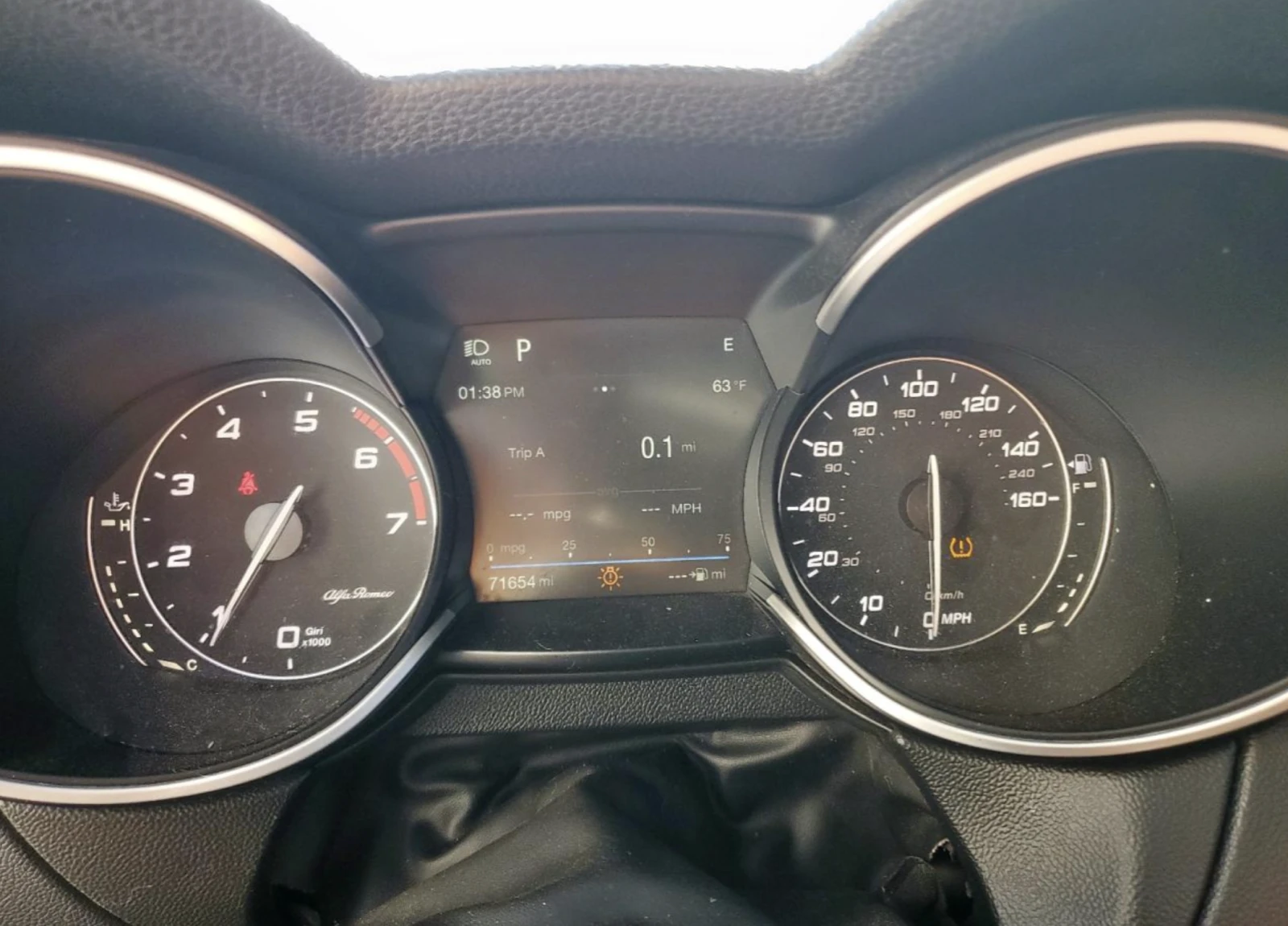 Alfa Romeo Stelvio Sport - изображение 9