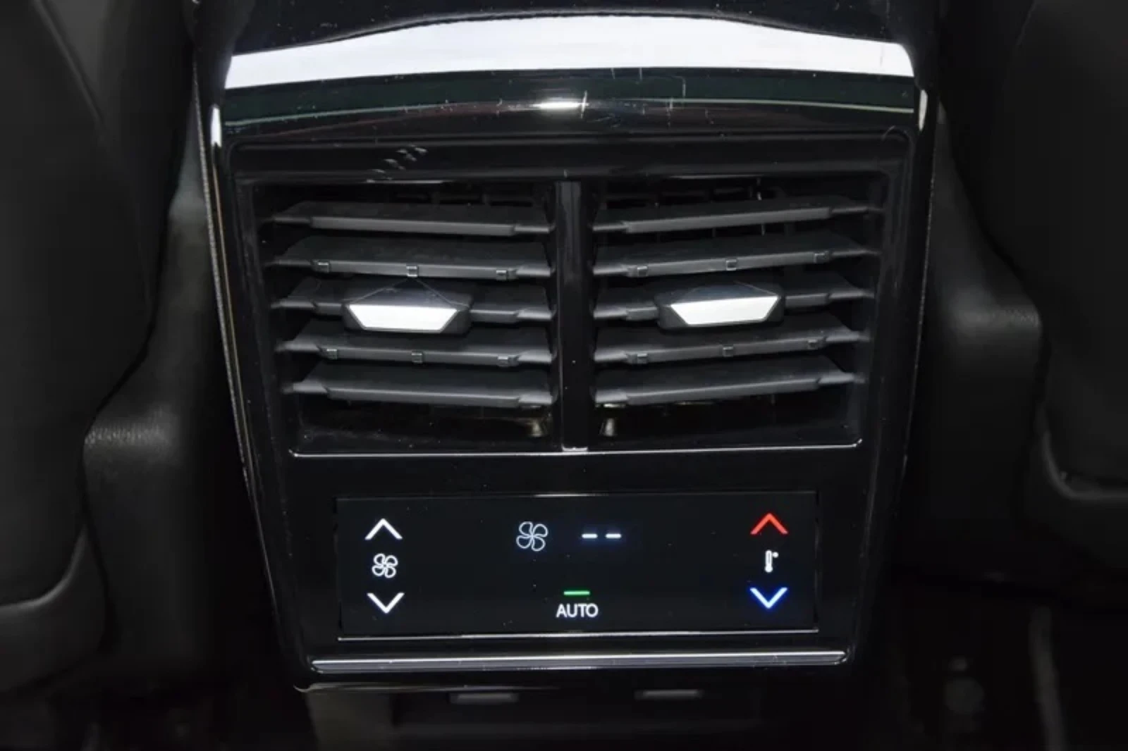 DS DS 7 Crossback 1.6 E-TENSE 300 LOUVRE 4WD EAT8 | Mobile.bg � ����������� 7