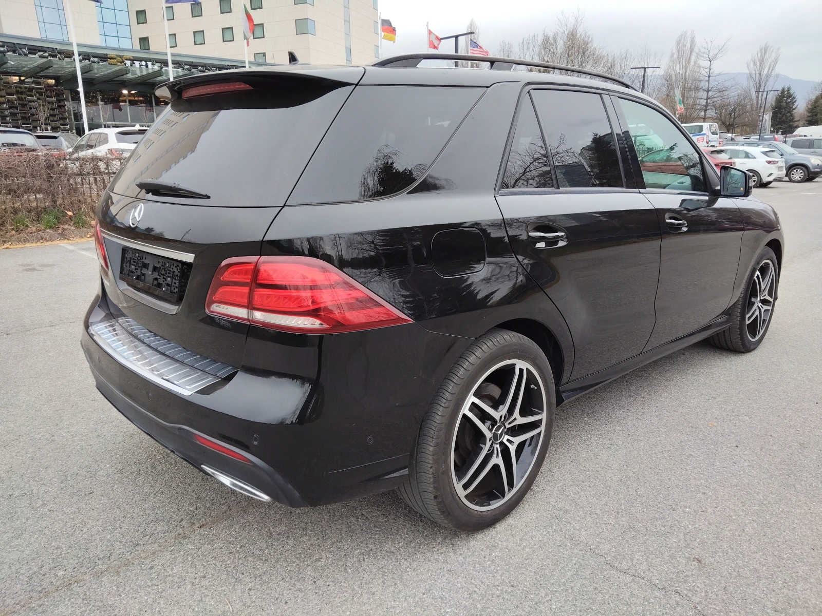 Mercedes-Benz GLE 350 d AMG 258ps, снимка 4 - Автомобили и джипове - 53903945
