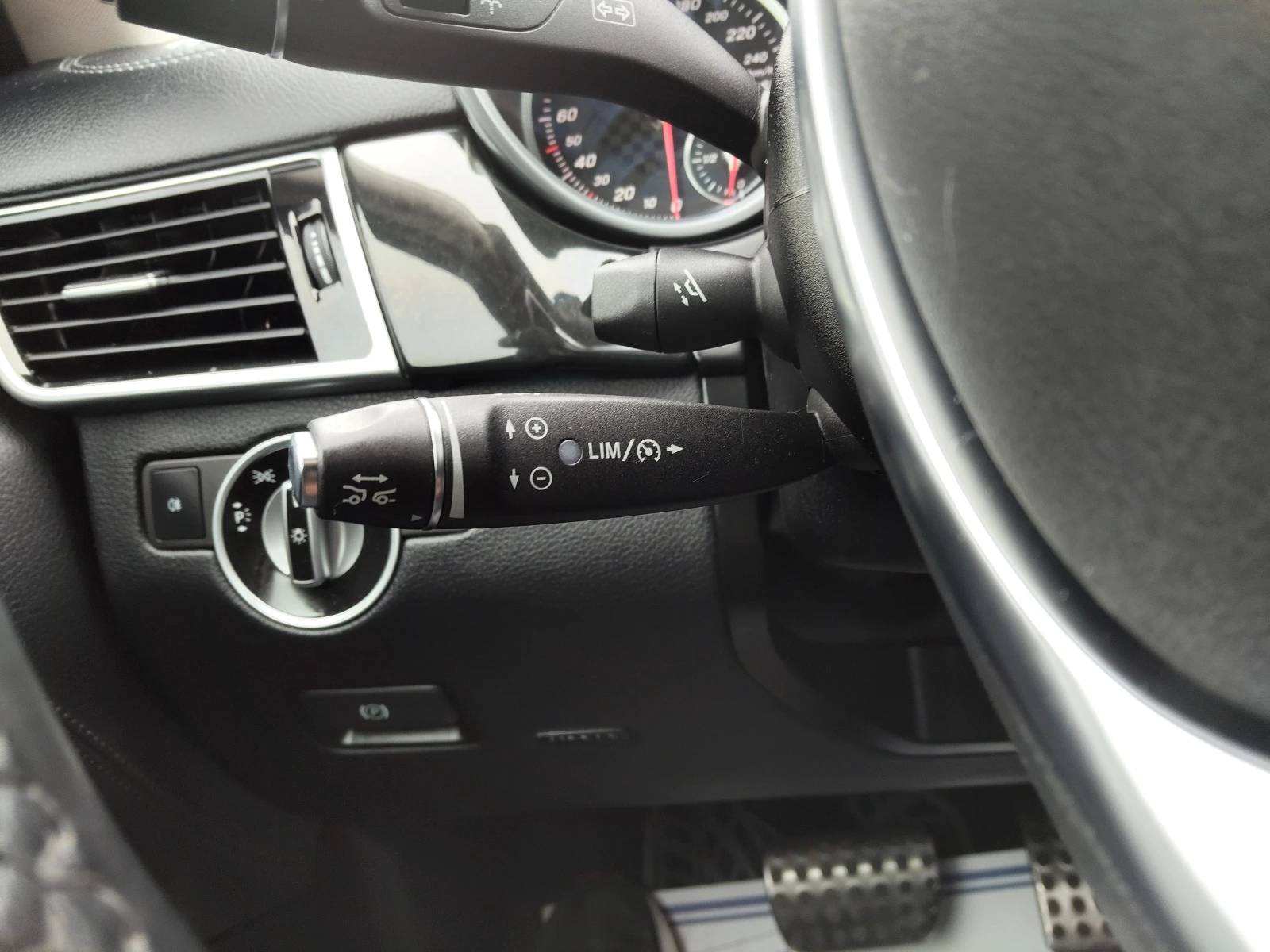 Mercedes-Benz GLE 350 d AMG 258ps, снимка 11 - Автомобили и джипове - 53903945