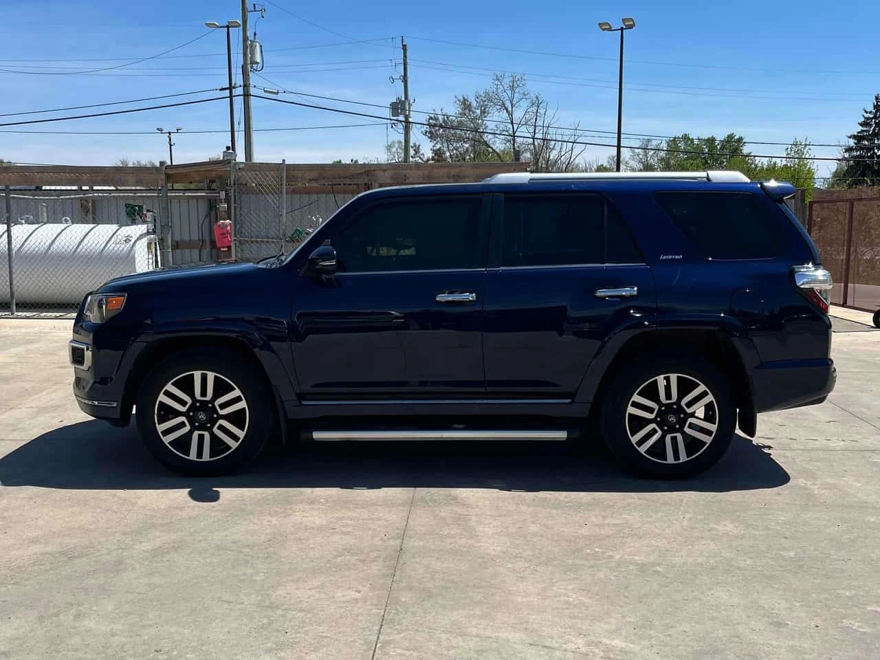Toyota 4runner * SR5 * CARFAX * БЕЗ ПЪРВОНАЧАЛНА ВНОСКА, снимка 2 - Автомобили и джипове - 54642548