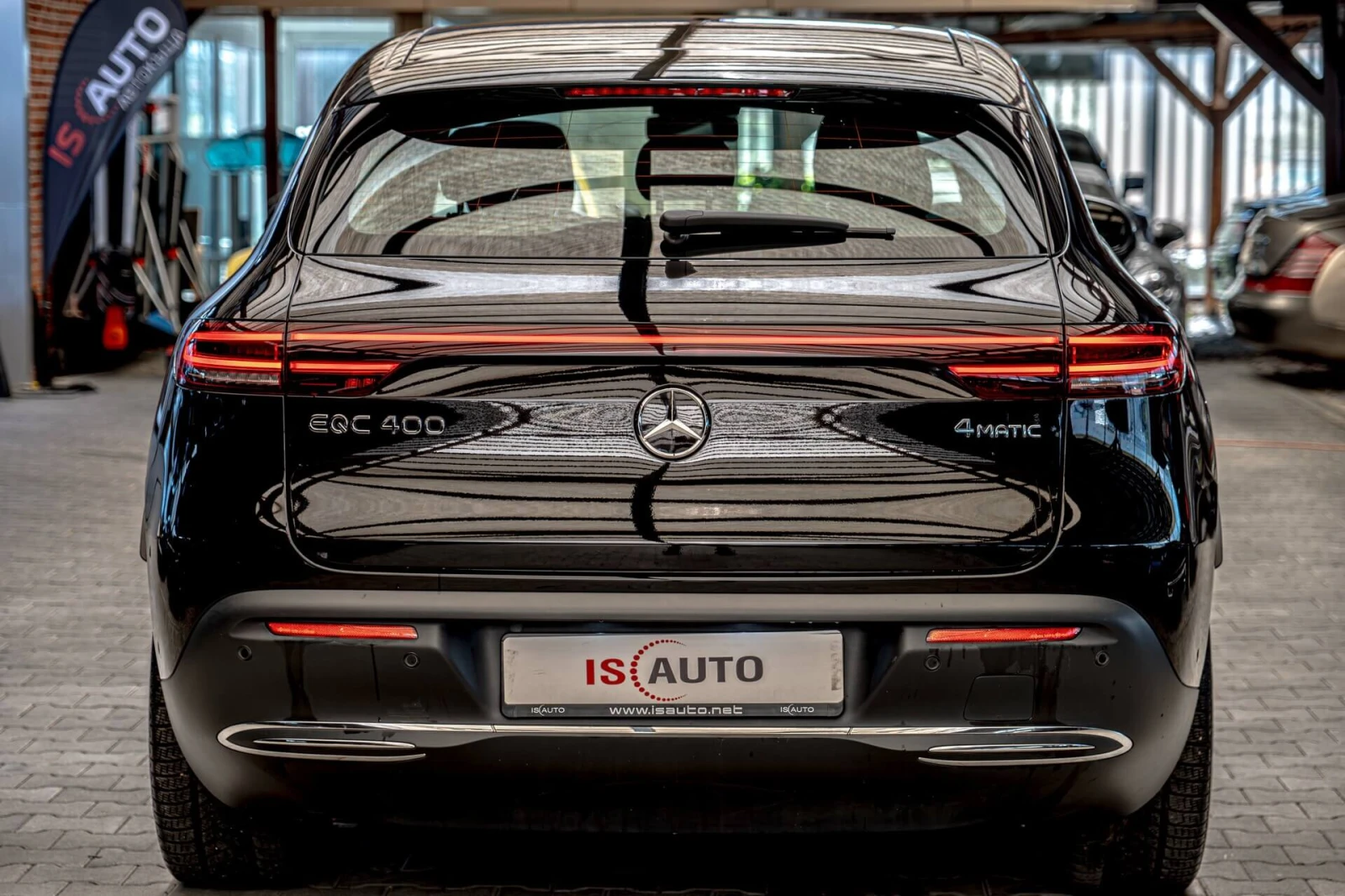 Mercedes-Benz EQC 400/4Matic/MultiBeam/MBUX/Dynamic Select/Подгрев, снимка 4 - Автомобили и джипове - 54831284