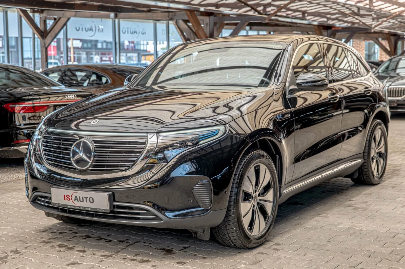 Mercedes-Benz EQC 400/4Matic/MultiBeam/MBUX/Dynamic Select/Подгрев, снимка 3 - Автомобили и джипове - 54831284