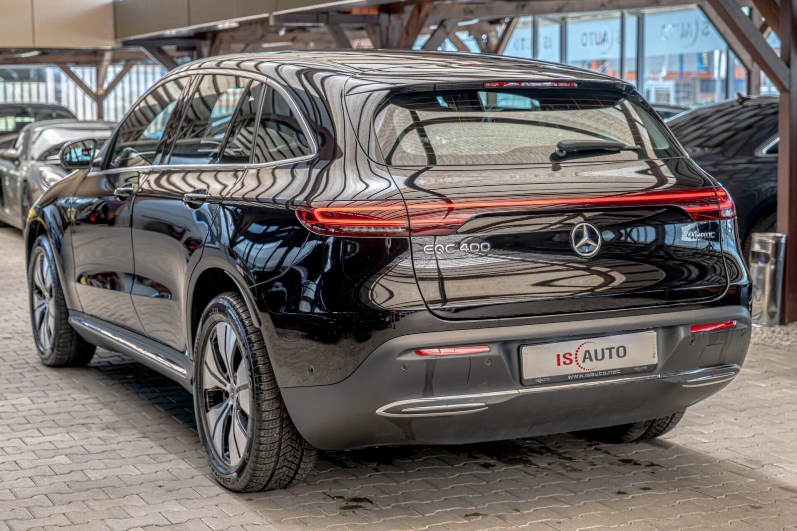 Mercedes-Benz EQC 400/4Matic/MultiBeam/MBUX/Dynamic Select/Подгрев, снимка 5 - Автомобили и джипове - 54831284
