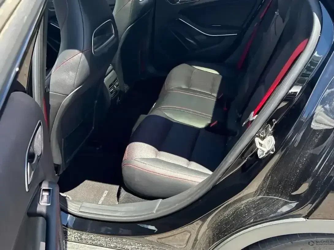 Mercedes-Benz GLA 45 AMG, снимка 12 - Автомобили и джипове - 54995333